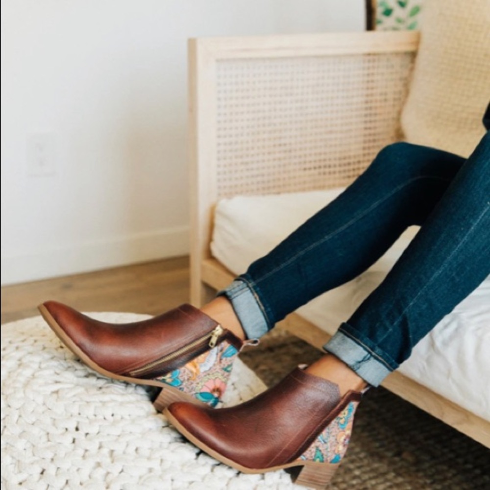 Inkkas Bohemian Floral Booties
